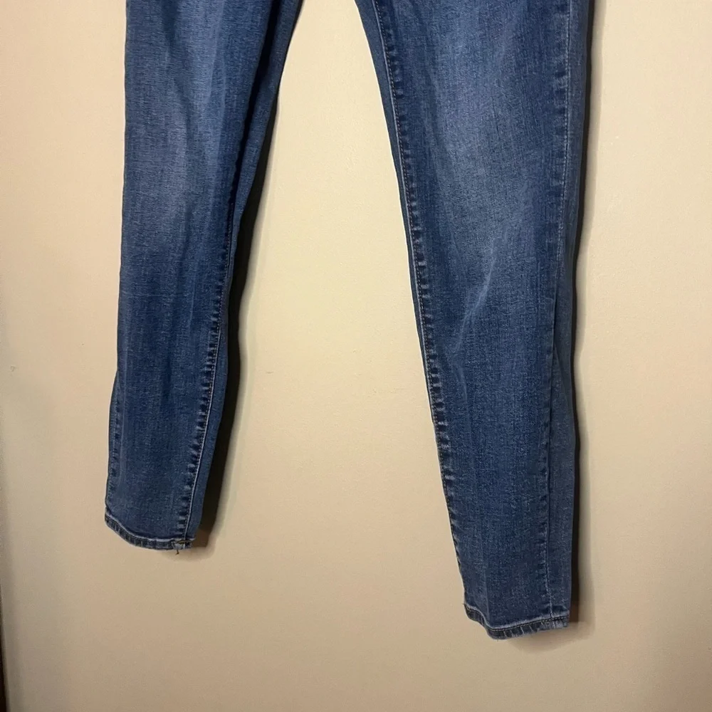 True Religion Jennie Curvy Mid Rise Skinny 31
